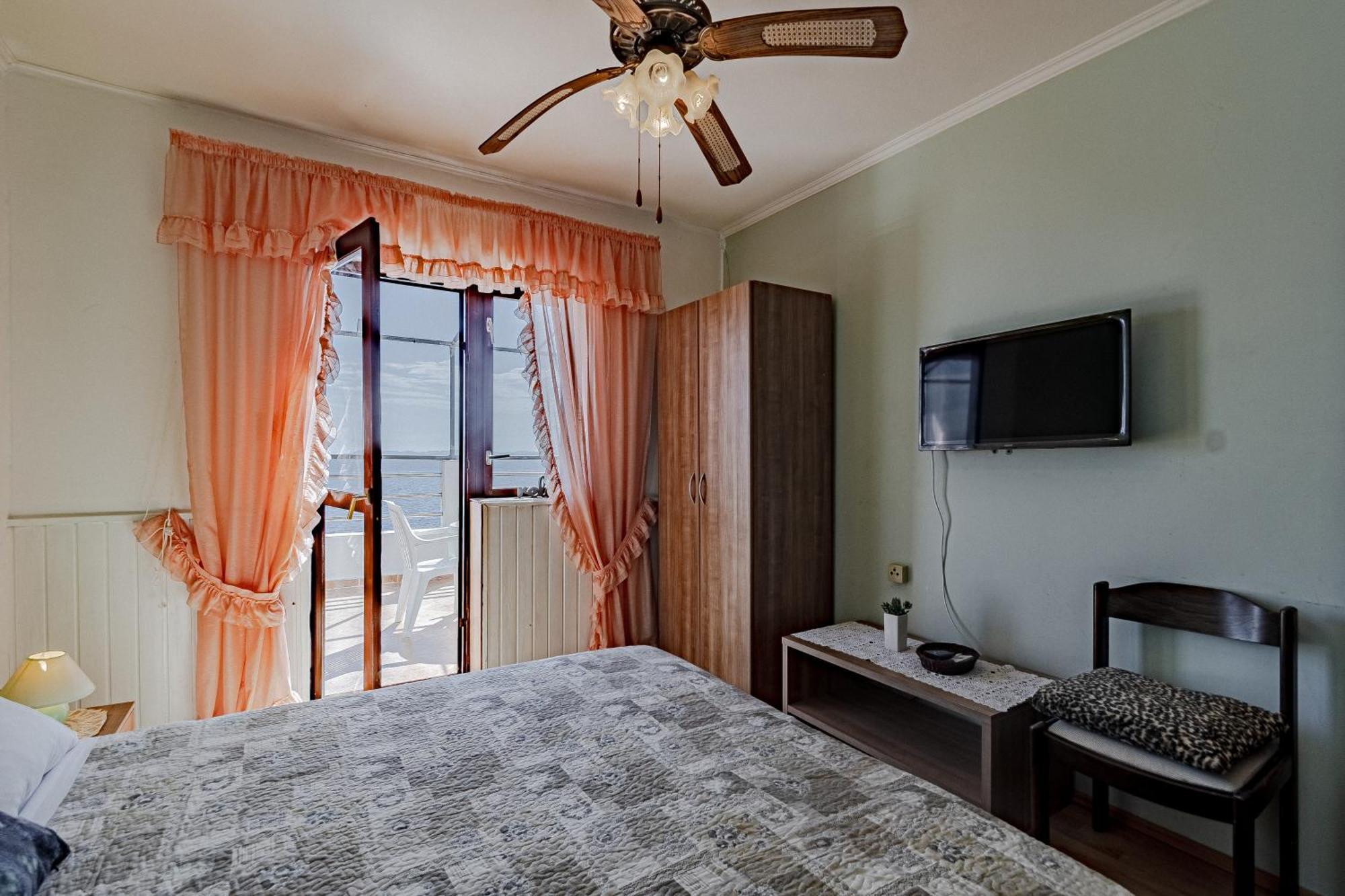 Family Friendly Apartments With A Swimming Pool Zavalatica, Korcula - 183 Quarto foto